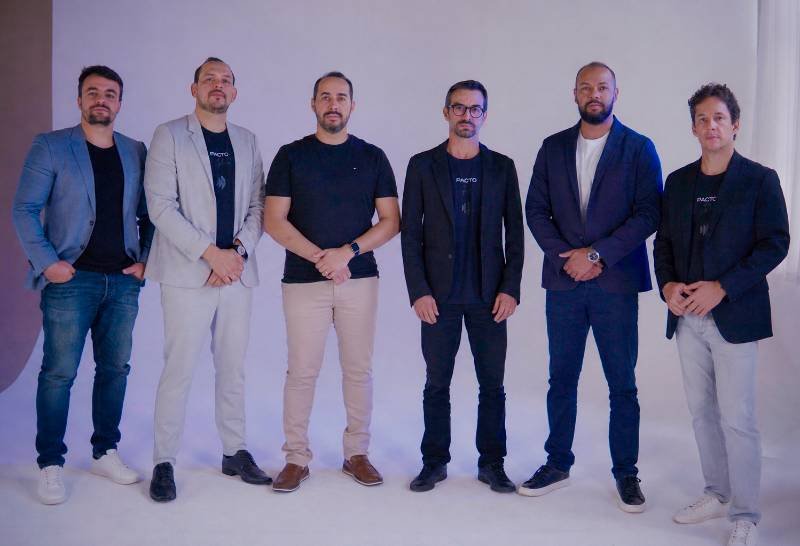 Da esquerda para a direita: Rafael Moraes, Tibério Lemes, Waller Maciel, Maxmiliano Barbosa, Gleidson Soares e Leonardo Moreira, sócios-diretores da Pacto Soluções