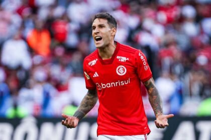 Hugo Mallo em ação pelo Internacional