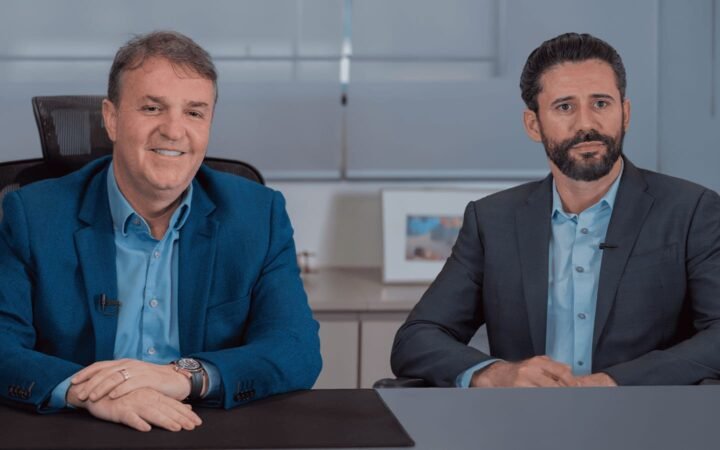 Paulo Santana e Leonardo Oliveira, sócios fundadores do IPOG, à frente de uma trajetória que começou em Goiânia e ganhou alcance nacional ao longo de 25 anos.
