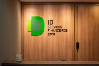 Rodrigo Balassiano destaca nova rota de crédito para empresas brasileiras.