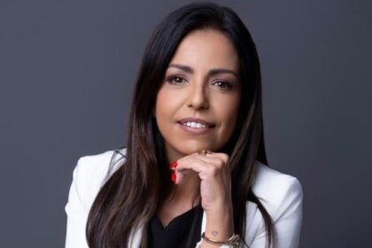 Dra. Ana Cláudia Tavares