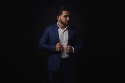 Lucas Vinícius Ferreira Pontes, fundador da AutoCred Nacional, que atua com consórcios e cartas de crédito para veículos.