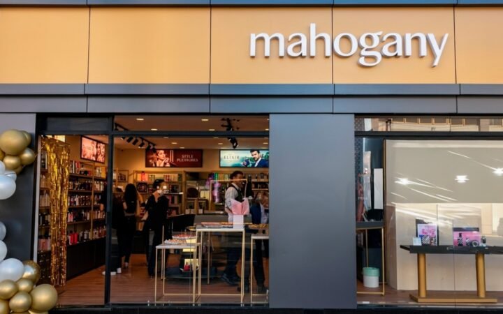 Mahogany abre oito lojas e aposta em unidade multicanal.